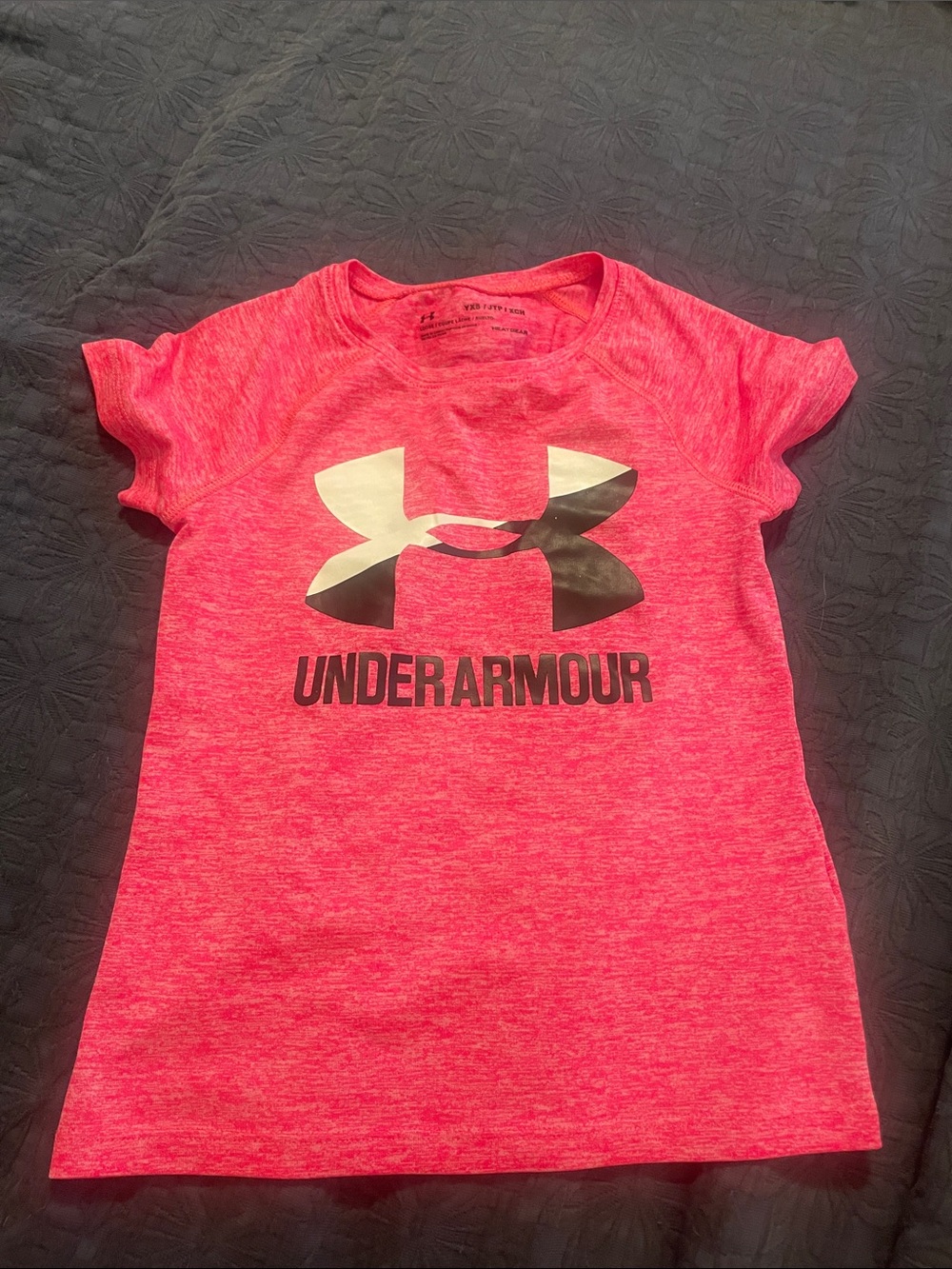 Under Armour Girls Athletic Short Sleeve Tee Size YXS (6/7) Like New